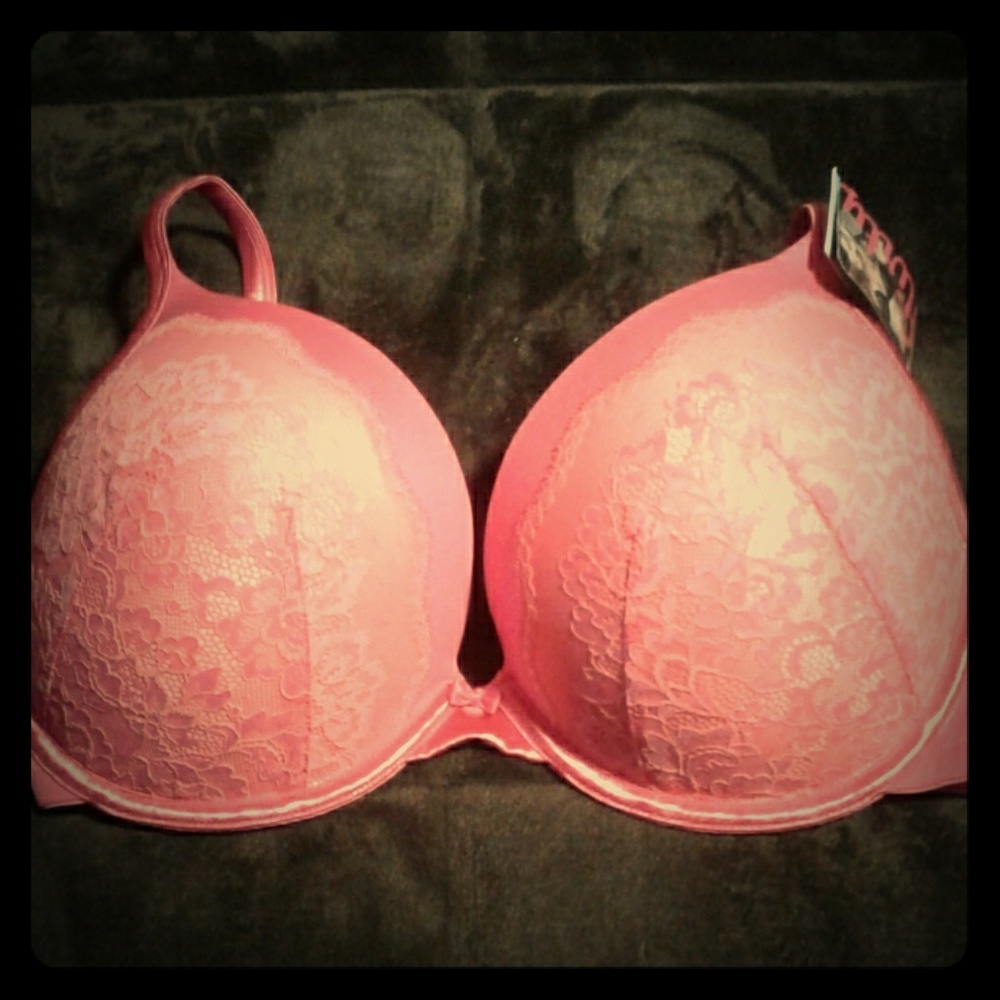 New With Tags Olga Flirt Plunge Bra Size 42C